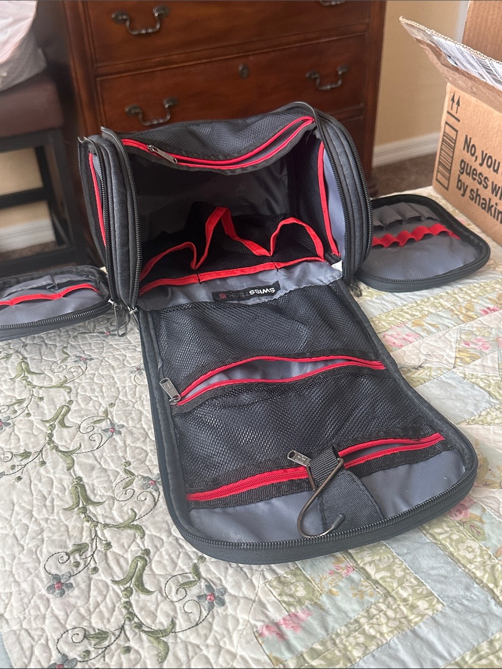 Swiss Tech Black and Red Hanging Toiletry Organizer - Picture 3 of 4